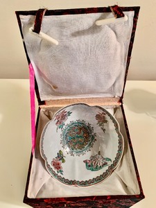 lot 141 image: Variety of Lovely Asian Decorative Items