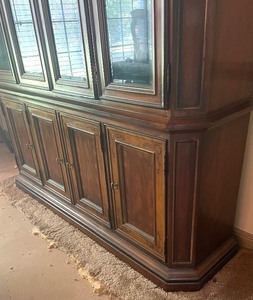 lot 14B image: Vintage Drexel Heritage China Hutch