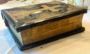 lot 320 image: Antique German Bible