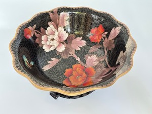 lot 40 image: Chinese Cloisonn Bowl on Stand