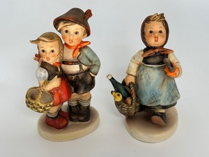 lot 27 image: Two Vintage Hummel Figurines
