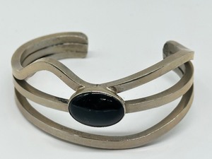 lot 153 image: Silver and Onyx Bracelet