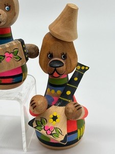 lot 170 image: Three Whimsical Folkart Wooden Animal Figurines