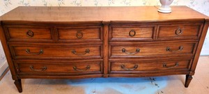 lot 85 image: Vintage Mid Century Dresser