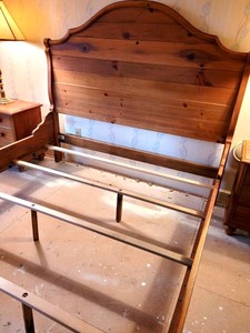 lot 2 image: Ethan Allen Bed Frame