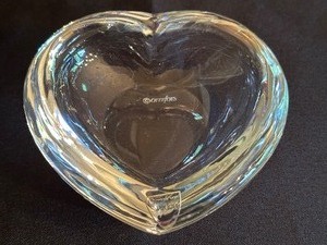 lot 188 image: Orrefors Crystal Heart Shaped Dish