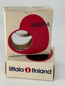 lot 194 image: Pair of iittala Hertta Candle Holders