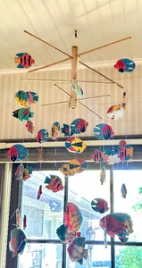 lot 499 image: Decorative Fish Themed Mobile