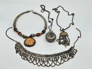 lot 491 image: Unique Beaded Necklaces