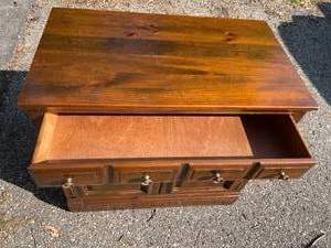 lot 405 image: Console Cabinet
