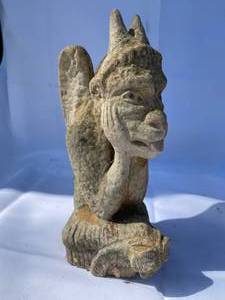 lot 433 image: Concrete Gargoyle Statue
