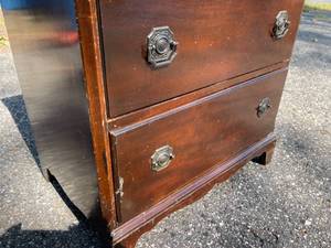 lot 437 image: Vintage Three Drawer Dresser with Brass Handles