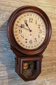 lot 369 image: Vintage Barwick Wall Clock