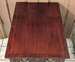lot 370 image: Vintage Mahogany Side Table