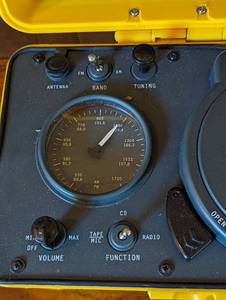 lot 376 image: Vintage Jeep Yellow Boombox