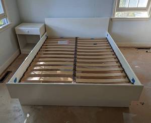 lot 226 image: Room and Board White Full Size Bed Frame and Nightstand