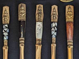 lot 237 image: Assorted Collection of Vintage Brass Letter Openers