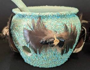 lot 245 image: Pair of Zuni Fetish Bowls with Carved Stone Bear Accents