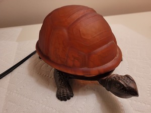 lot 395 image: Glass Turtle Table Lamp