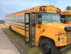 lot 2 image: 1999 Blue Bird School Bus