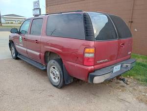 lot 4 image: 2003 GMC Yukon XL 2WD SUV