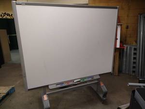 lot 71 image: Smart Board on Rolling Frame
