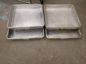 lot 89 image: (4) BakingRoasting Pans