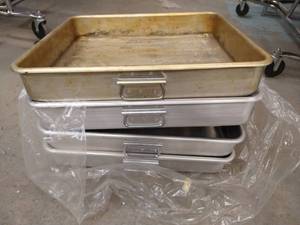 lot 90 image: (4) BakingRoasting Pans