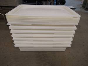 lot 91 image: (7) Plastic Food Trays & Lids
