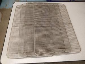 lot 108 image: (4) Large Cooling Racks
