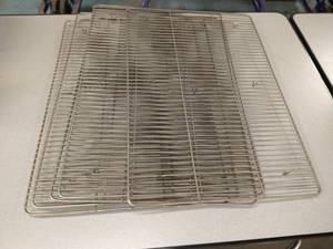 lot 168 image: (5) Large Cooling Racks