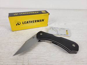 lot 229 image: New Leatherman Crater C55B 3 Blade Folding Knife in Original Box