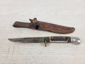 lot 233 image: Vintage Western USA 4.5 Fixed Blade Knife with Sheath