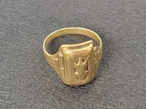 lot 251 image: JOSTENS 10K Gold Ring - Size 8 - 5.17 Grams