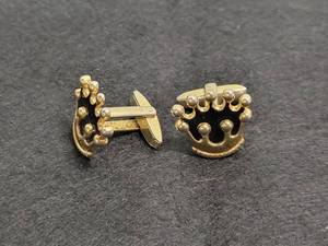lot 256 image: Vintage Pair of Foster Cufflinks