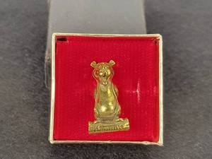 lot 257 image: Vintage Hamms Beer Bear Tack Pin with Original Box