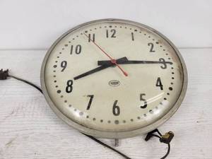 lot 272 image: Vintage FARADAY Convex Glass Electric Clock - WORKS