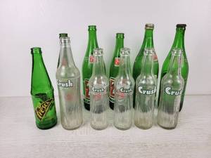 lot 286 image: (11) Vintage Soda Bottles - 7up, Crush and Fresca - Includes Mankato, MN 7up Bottle