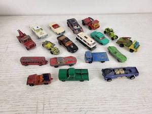 lot 324 image: Lot of Vintage Toy Cars - Matchbox, tomica, Lesney and More