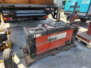 lot 34 image: Coats Tire Changer 40-40SA