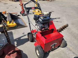 lot 16 image: Toro Subaru 9.0 EX27 Premium Gas Hydraulic Slit Seeder