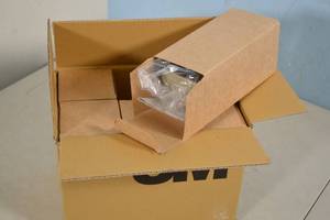 lot 242 image: Case of 3M Scotch Tape HR22 Hand Dispenser