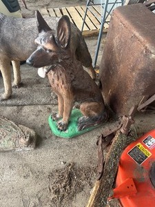 lot 86 image: Concrete Dog  big and heavy
