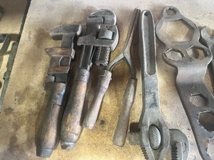 lot 32 image: old wrenches