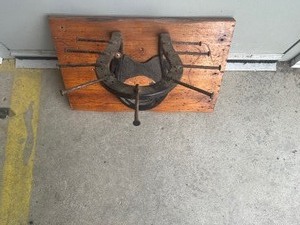 lot 27 image: Vintage home made coat rack