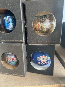 lot 58 image: 23 Harley Davidson Christmas ornaments in boxes