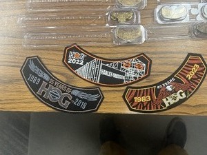 lot 53 image: Bag of Patches and Pins   Harley Davidson