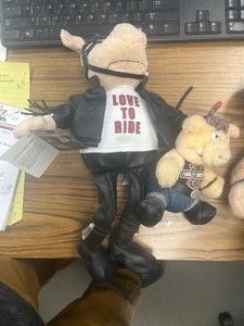 lot 49 image: Harley Davidson Stuffed animals and pillow