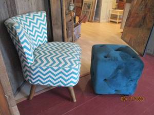 lot 16 image: Chevron Chair & Ottoman...