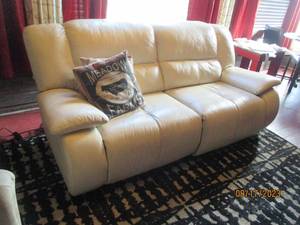 lot 22 image: Reclining Leather Sofa...